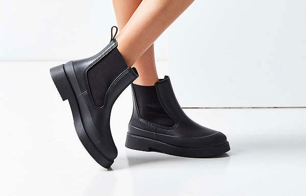 We Love the Chelsea Rain Boots Trend