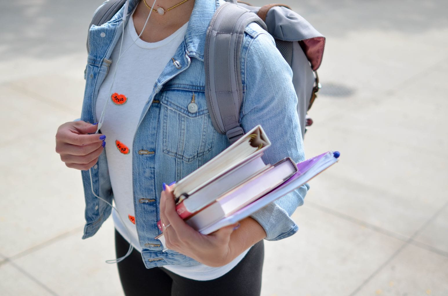 What to Wear to a College Class: Outfit Ideas & Tips - College Fashion