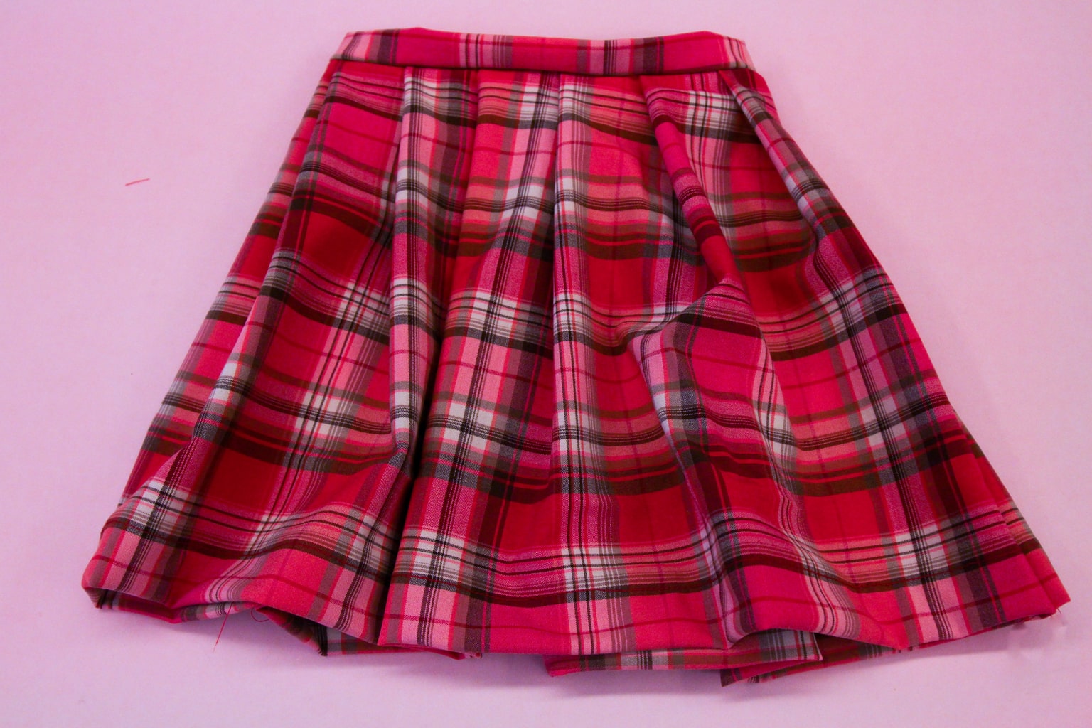 DIY Tutorial: 90s Inspired Plaid Skirt College Fashion