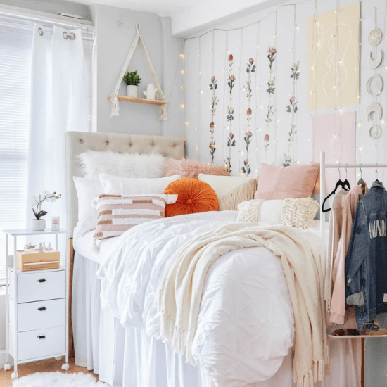 31 Things to Do With Your Roommate in 2021 - College Fashion