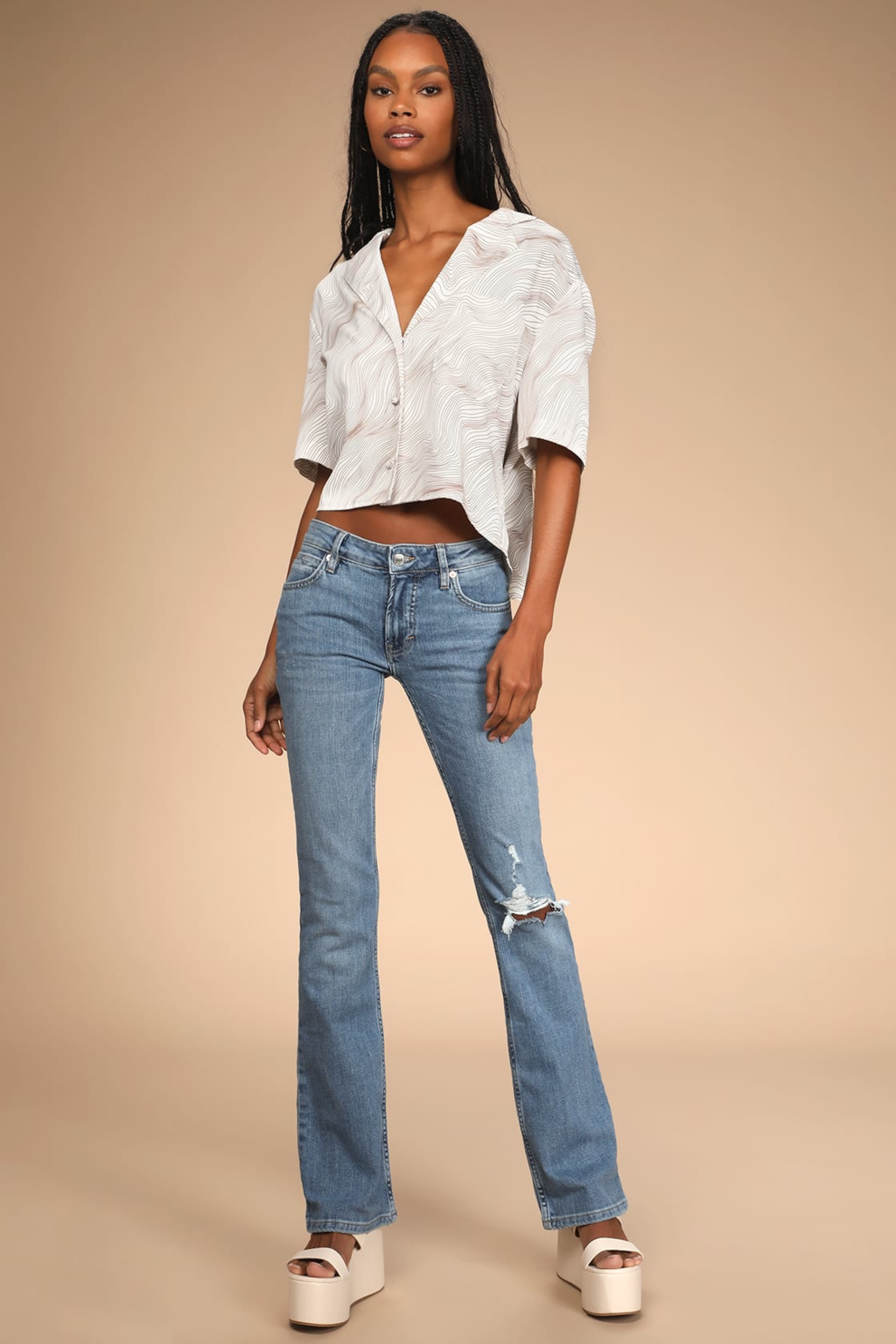 The Best Flare Jeans Outfit Ideas You'll Obsess Over