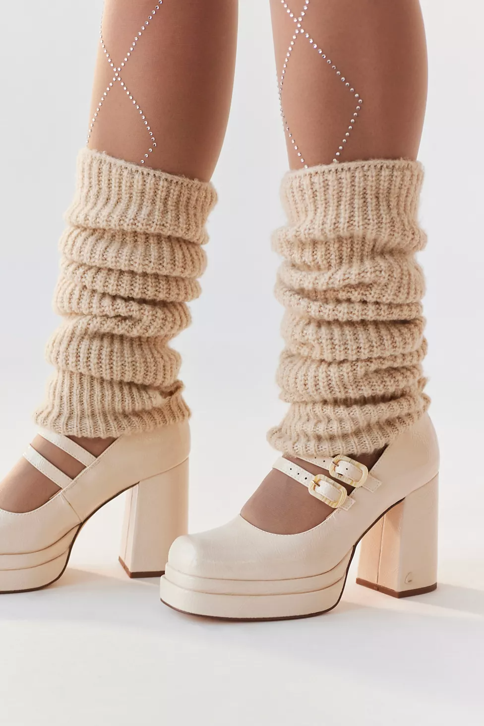 17 Mary-Jane Shoe Outfit Ideas for Every Season