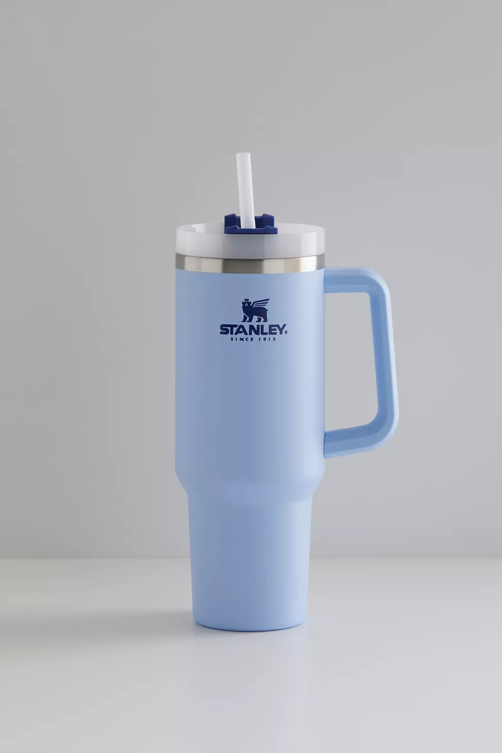 https://www.collegefashion.net/wp-content/uploads/2022/12/stanley-quencher.png