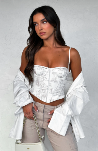 14 Corset Outfits That Will Have You Looking Hot AF - Wrist Gadget Beast