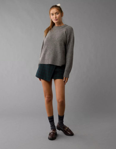 AE gray ribbed sweater